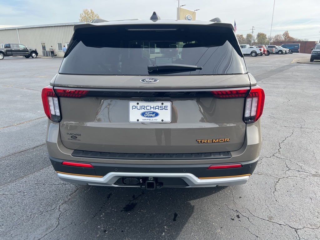 2026 Ford Explorer photo 2