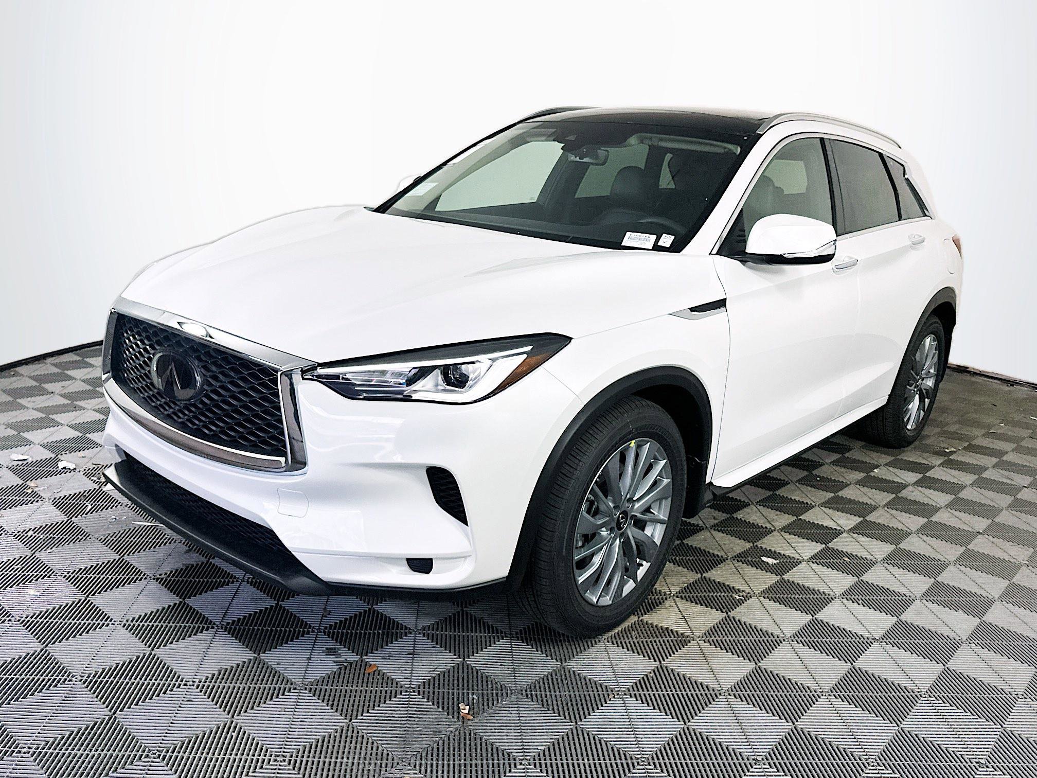 2025 Infiniti QX50 Luxe photo 3
