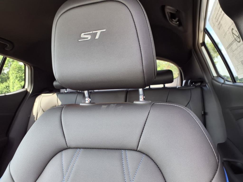 2025 Buick Envista ST photo 14