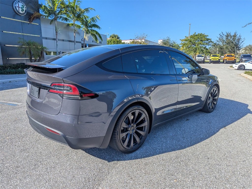 2023 Tesla Model X Standard Range photo 3