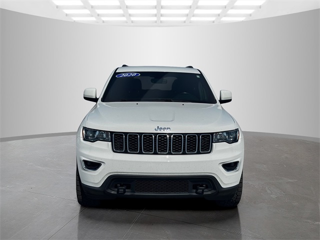 2020 Jeep Grand Cherokee Laredo photo 2