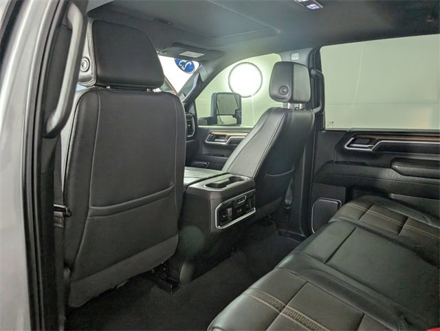 2025 Chevrolet Silverado 2500HD High Country photo 14