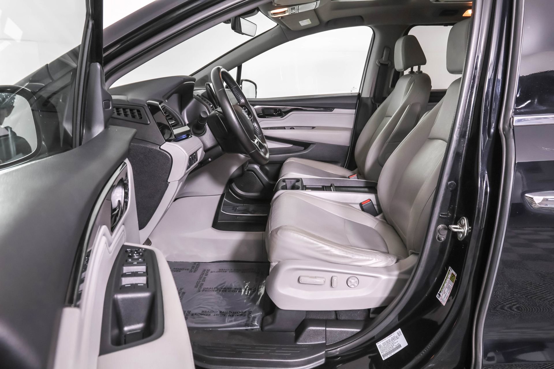 2018 Honda Odyssey Elite photo 3