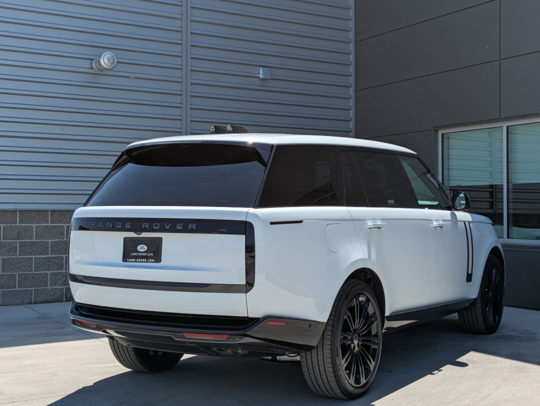 2025 Land Rover Range Rover SE photo 5