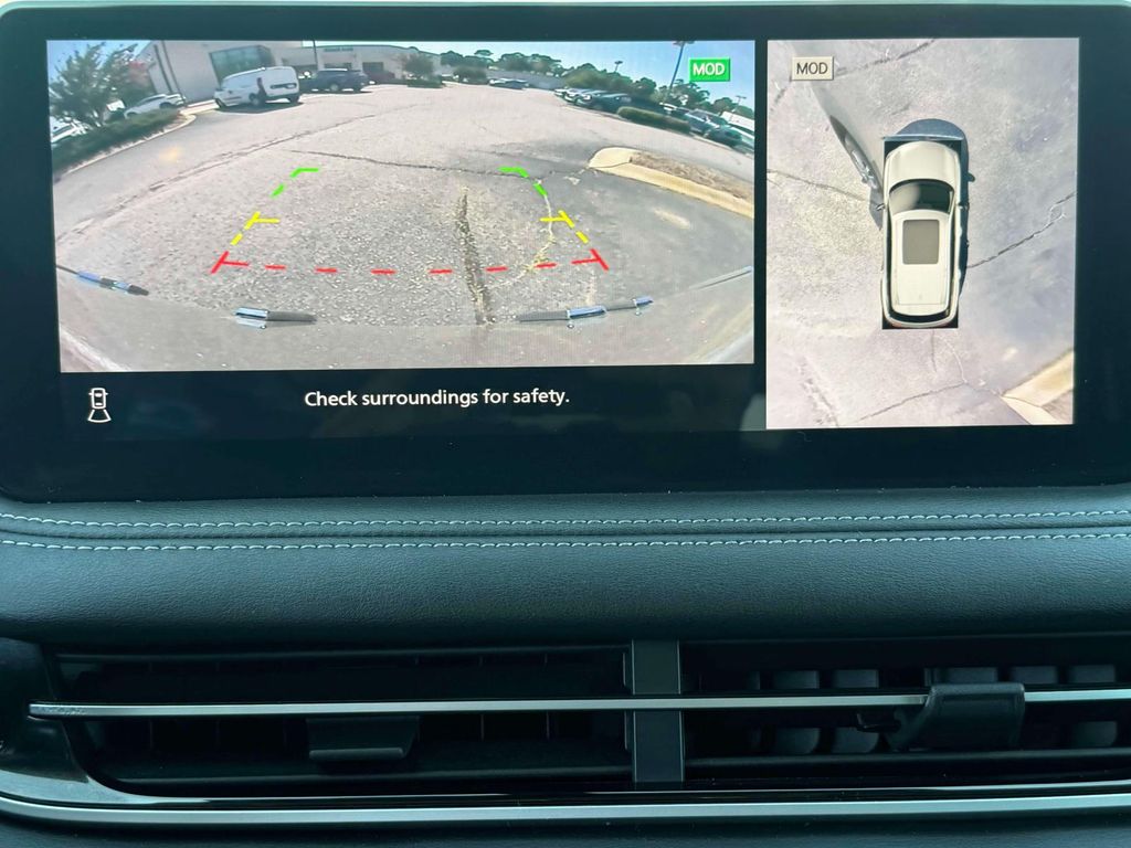 2022 Infiniti QX60 Luxe photo 8