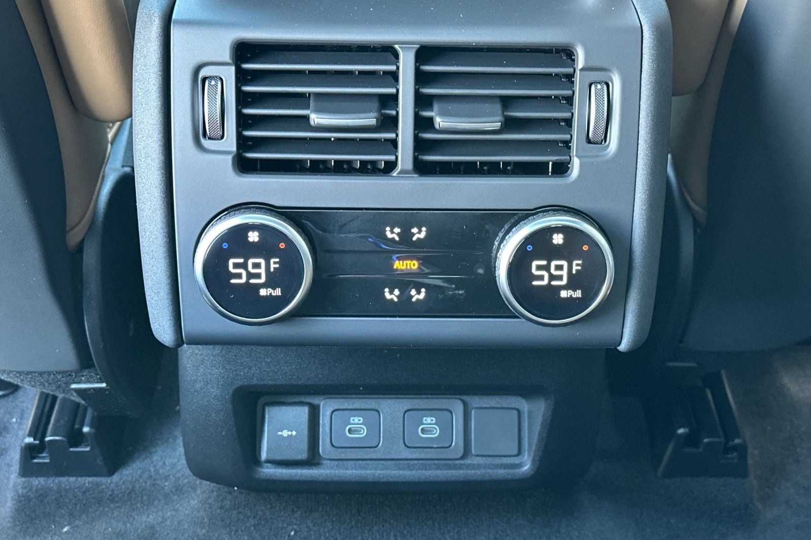 2025 Land Rover Discovery SE photo 11