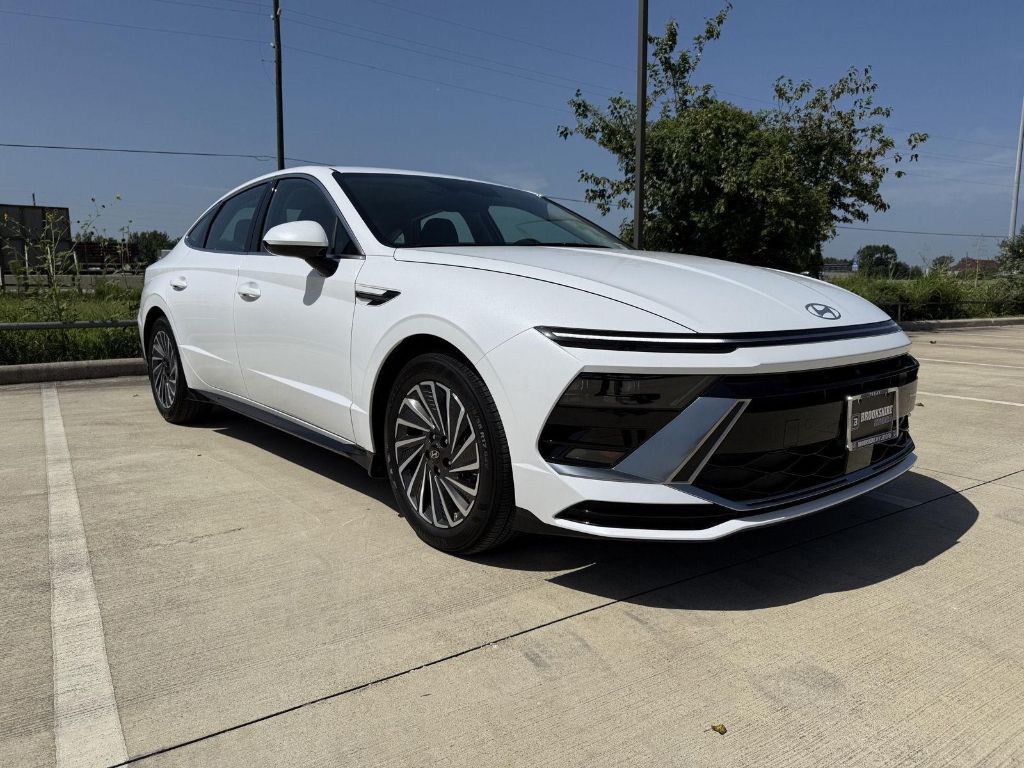 2025 Hyundai Sonata Hybrid SEL photo 3