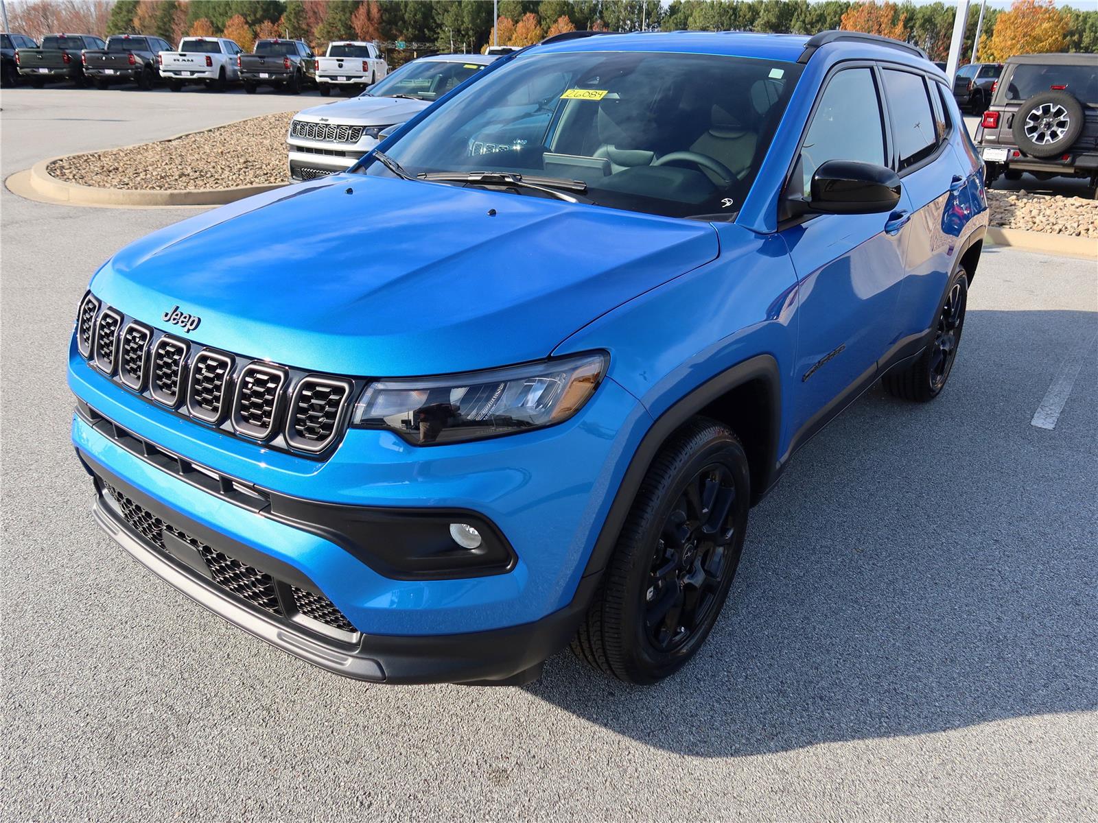 2026 Jeep Compass Latitude Altitude photo 2