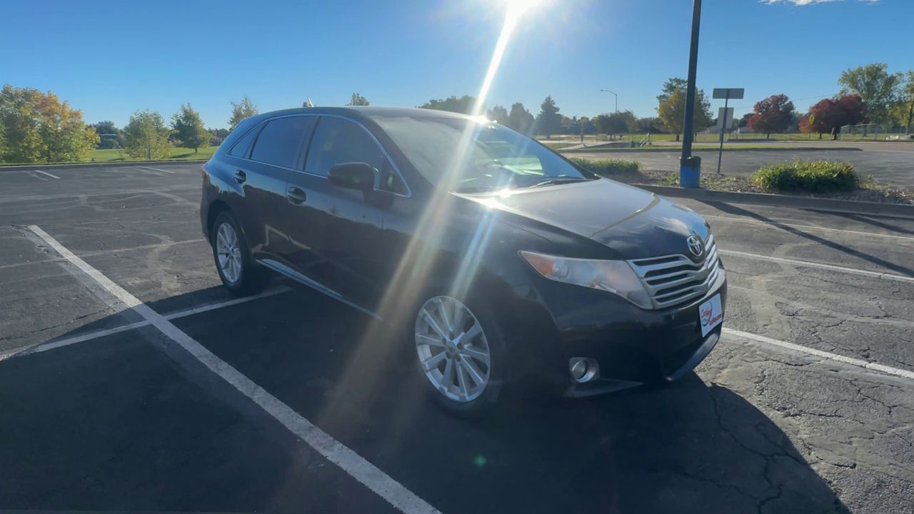 2010 Toyota Venza Base photo 2