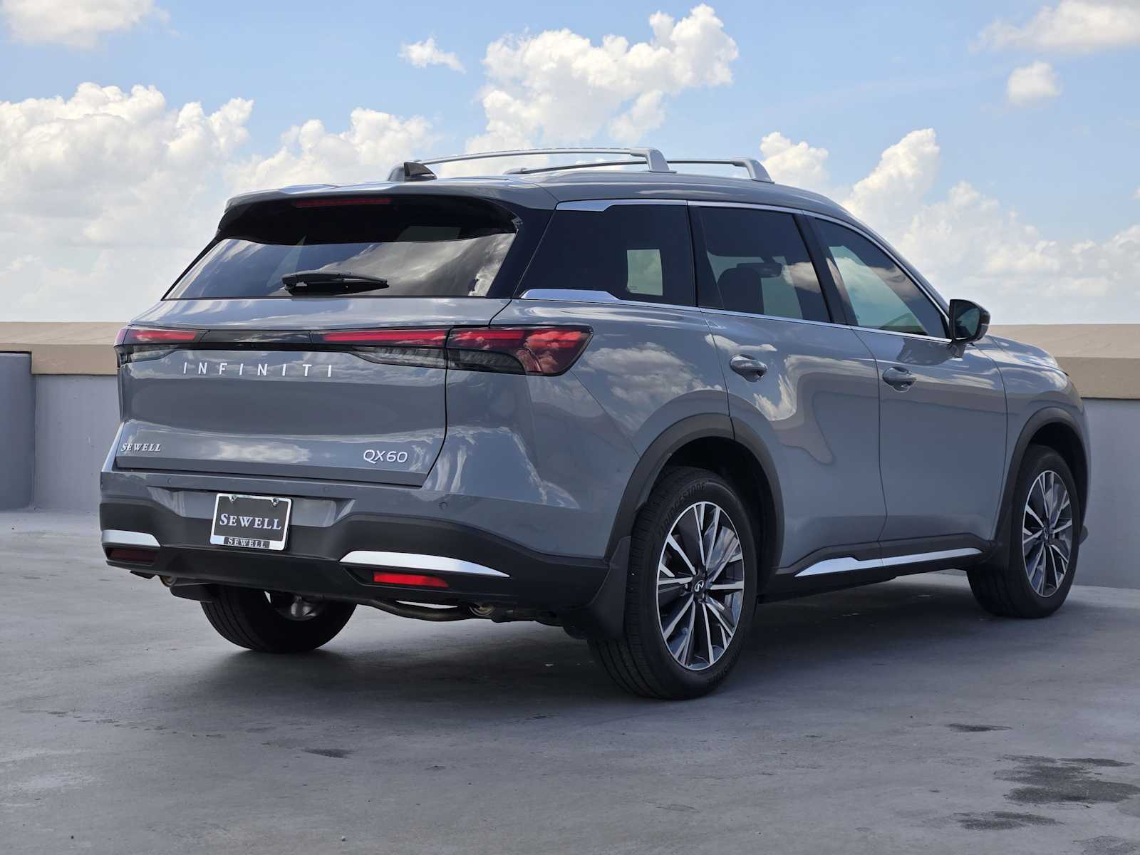 2026 Infiniti QX60 Luxe photo 3