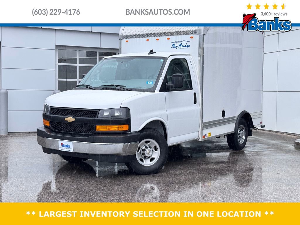 2025 Chevrolet Express Cutaway Base's photo