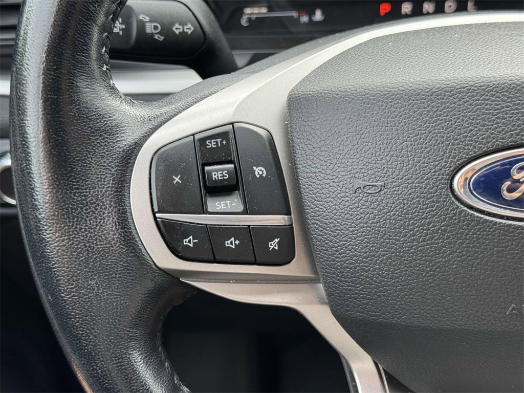 2022 Ford Explorer XLT photo 9