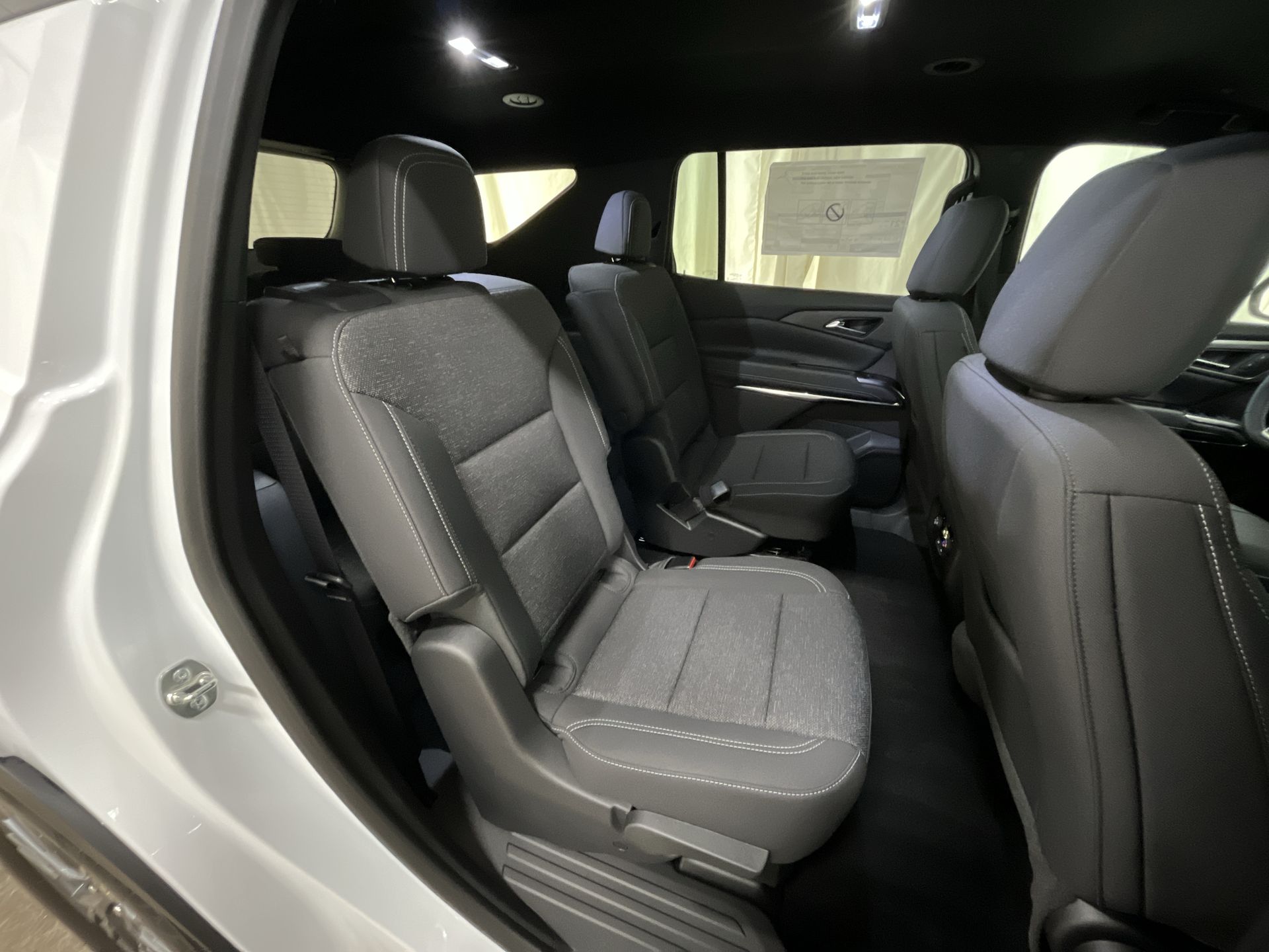 2025 Chevrolet Traverse photo 18