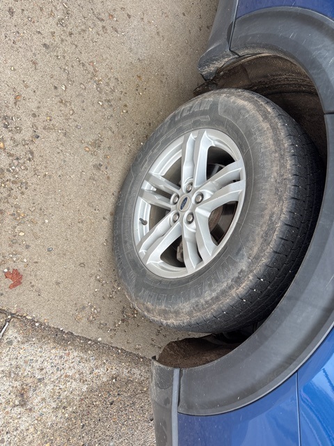 2020 Ford Explorer XLT photo 2