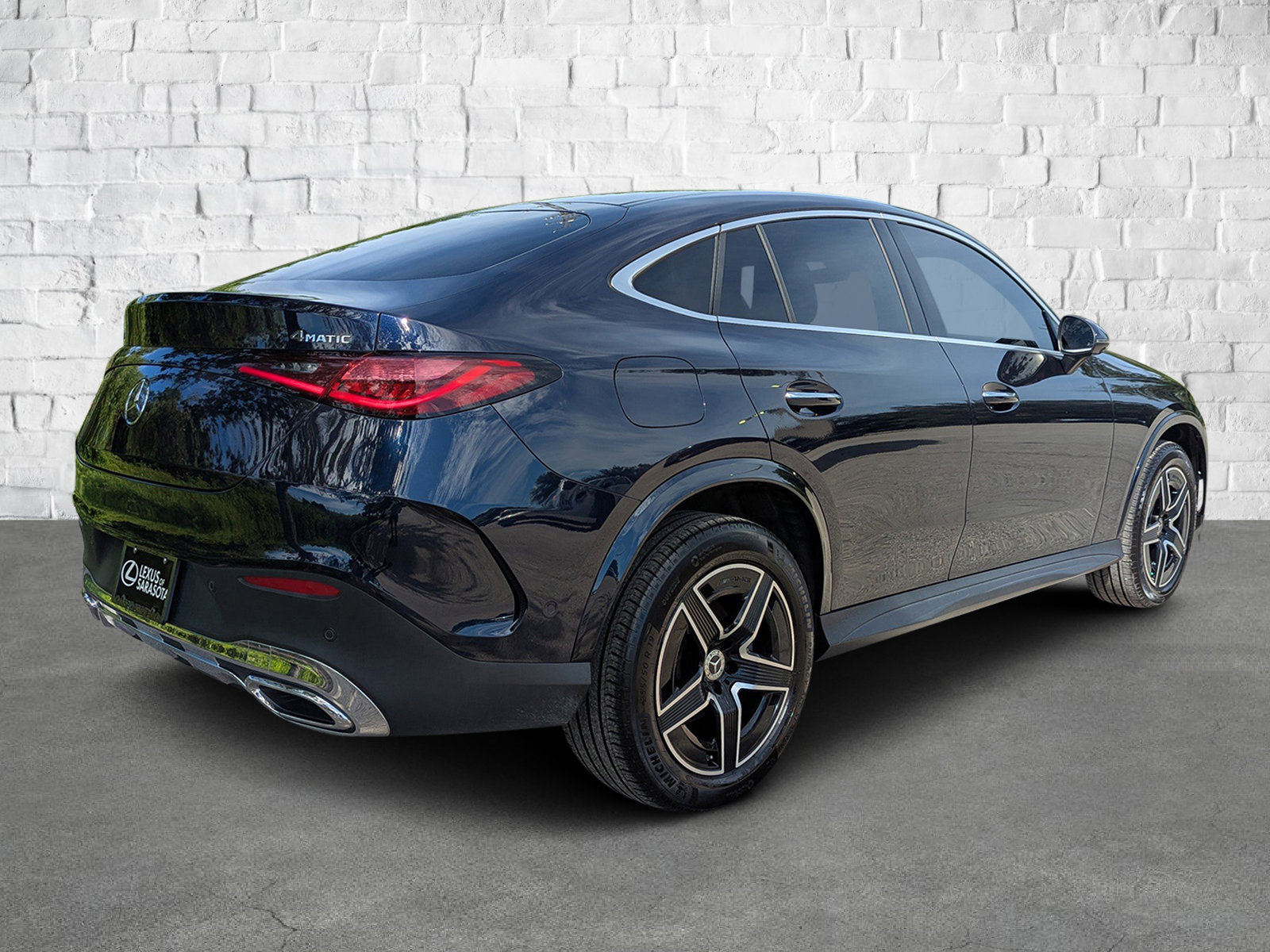 2024 Mercedes Benz GLC 300 4MATIC photo 4