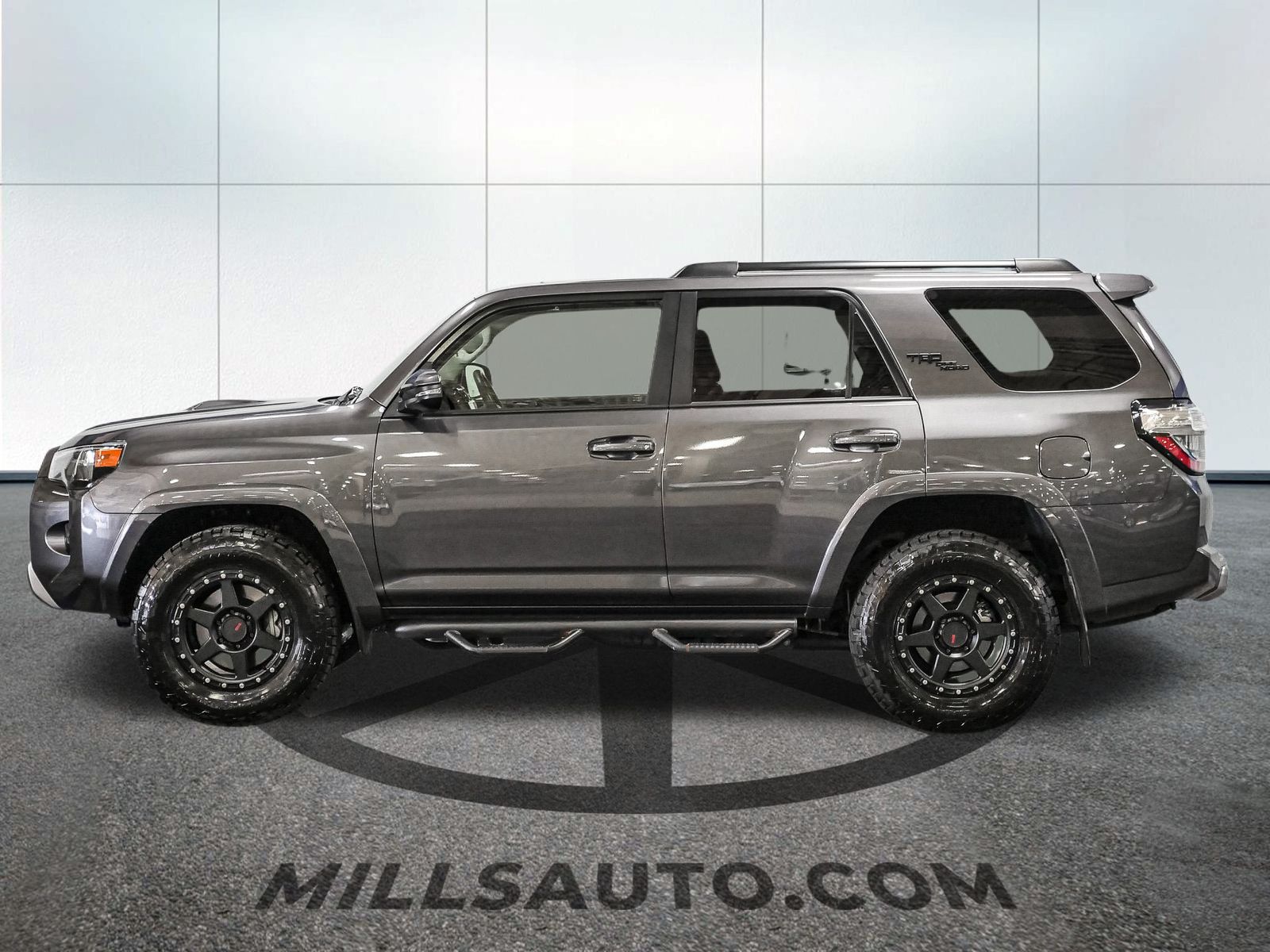 2020 Toyota 4Runner TRD Off-Road Premium photo 2