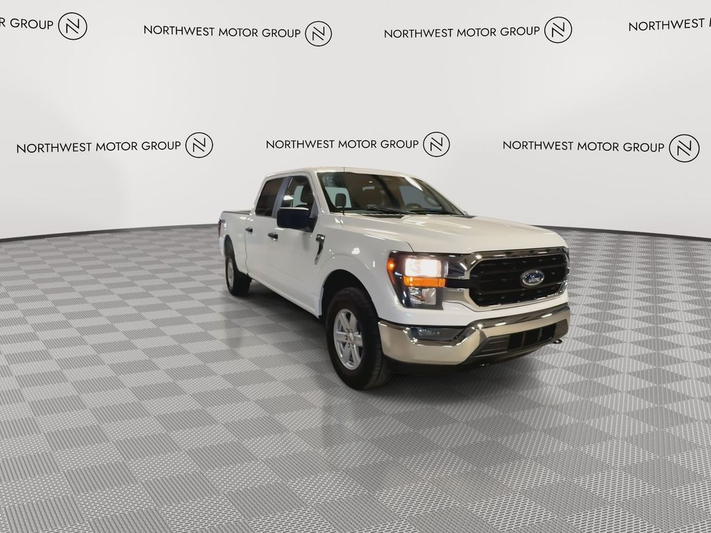 2023 Ford F-150 XLT photo 2