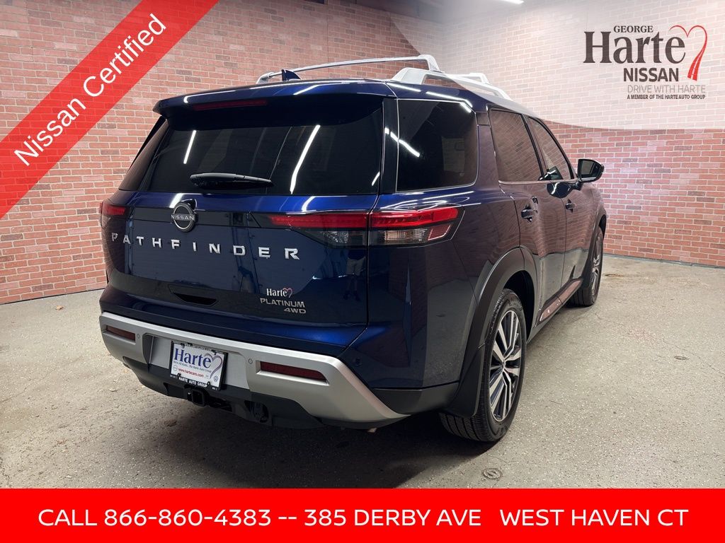 2022 Nissan Pathfinder Platinum photo 3