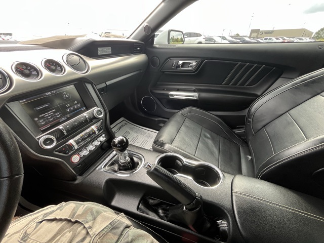 2015 Ford Mustang GT Premium photo 6
