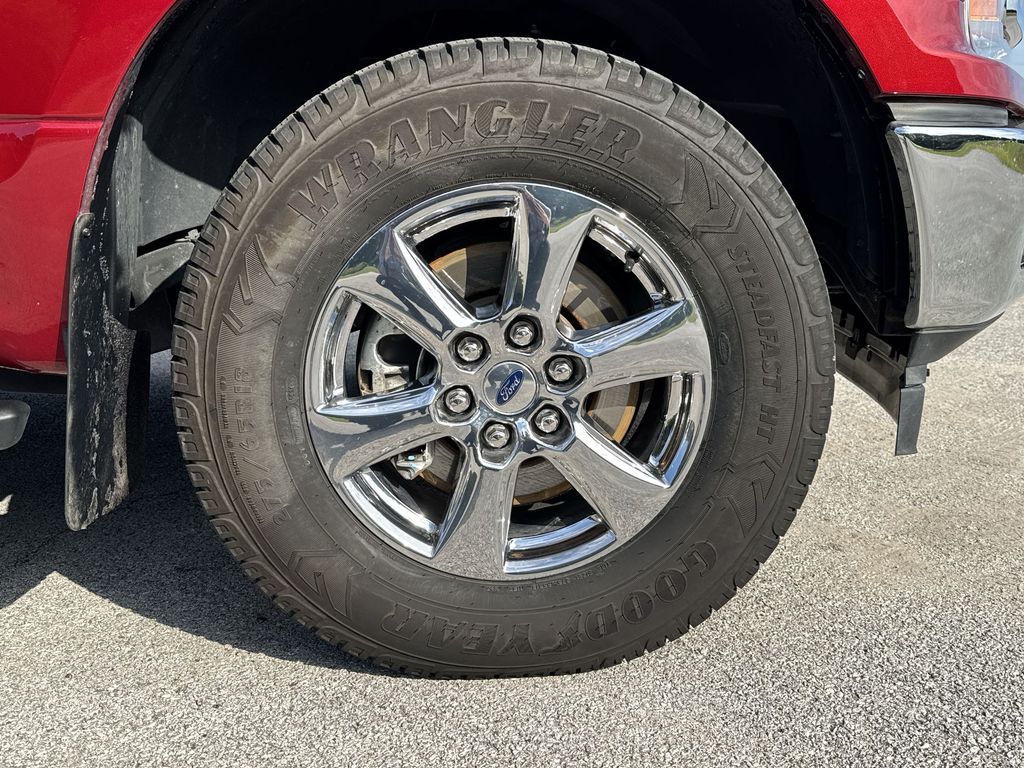 2019 Ford F-150 XLT photo 17