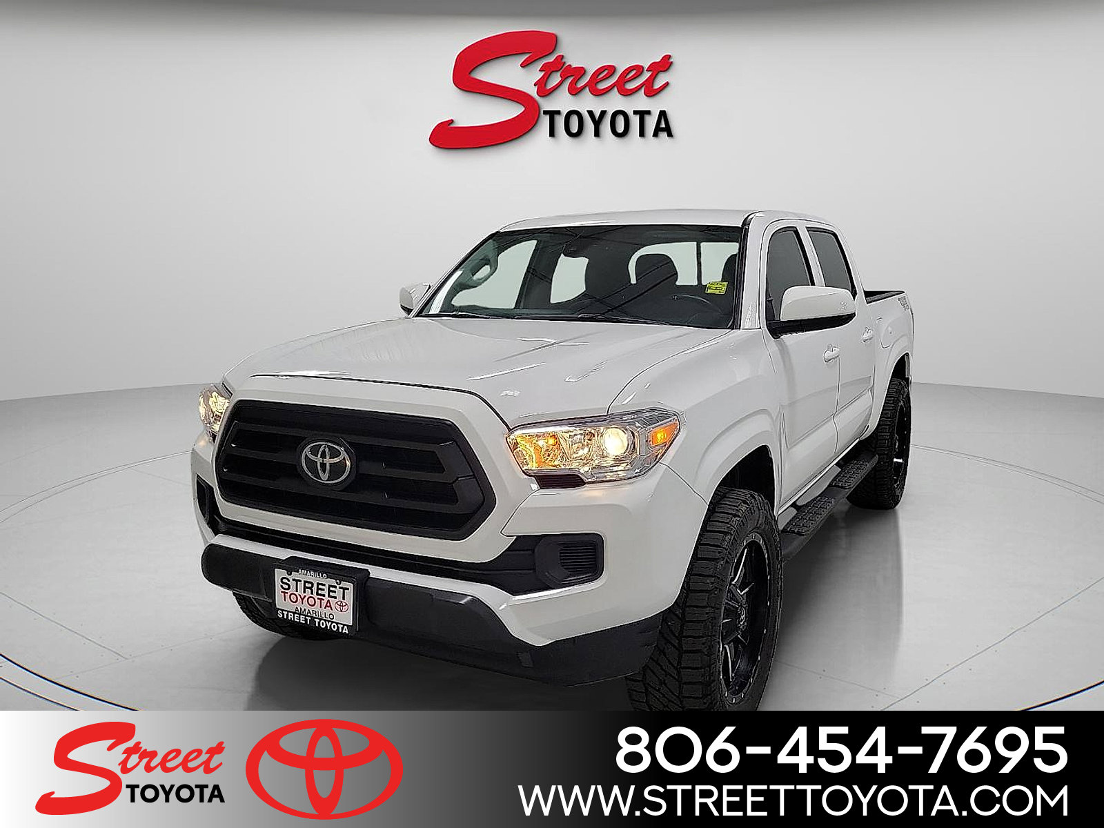 2023 Toyota Tacoma SR's photo