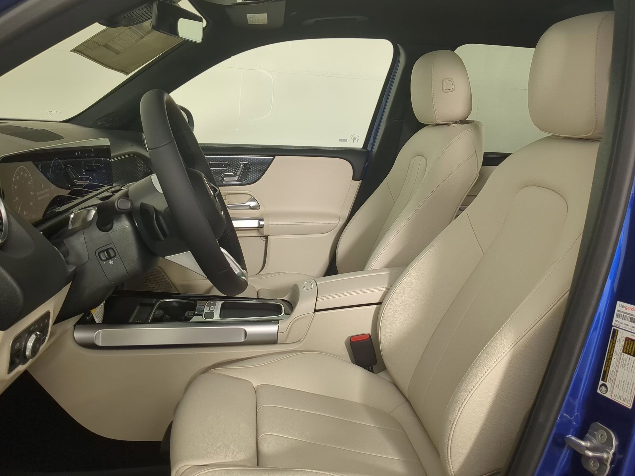 2026 Mercedes Benz GLB 250 4MATIC photo 8