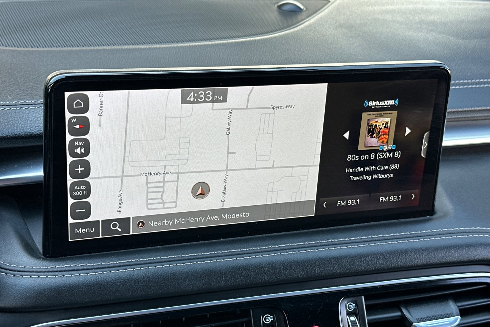 2023 Genesis G70 2.0T photo 17
