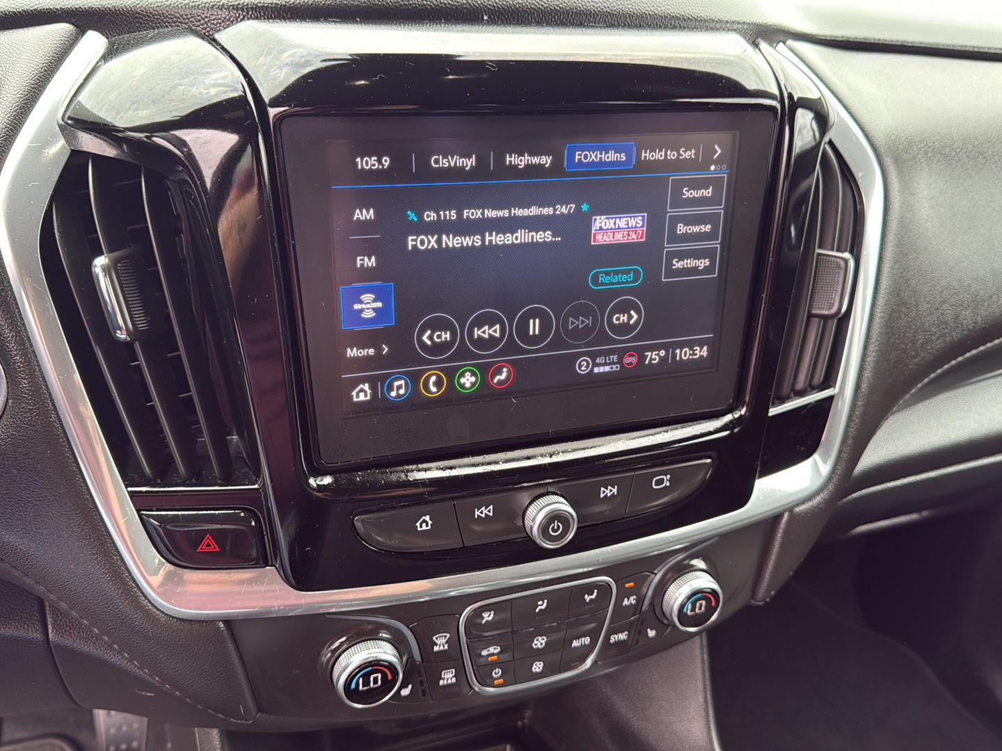 2022 Chevrolet Traverse Cloth photo 3