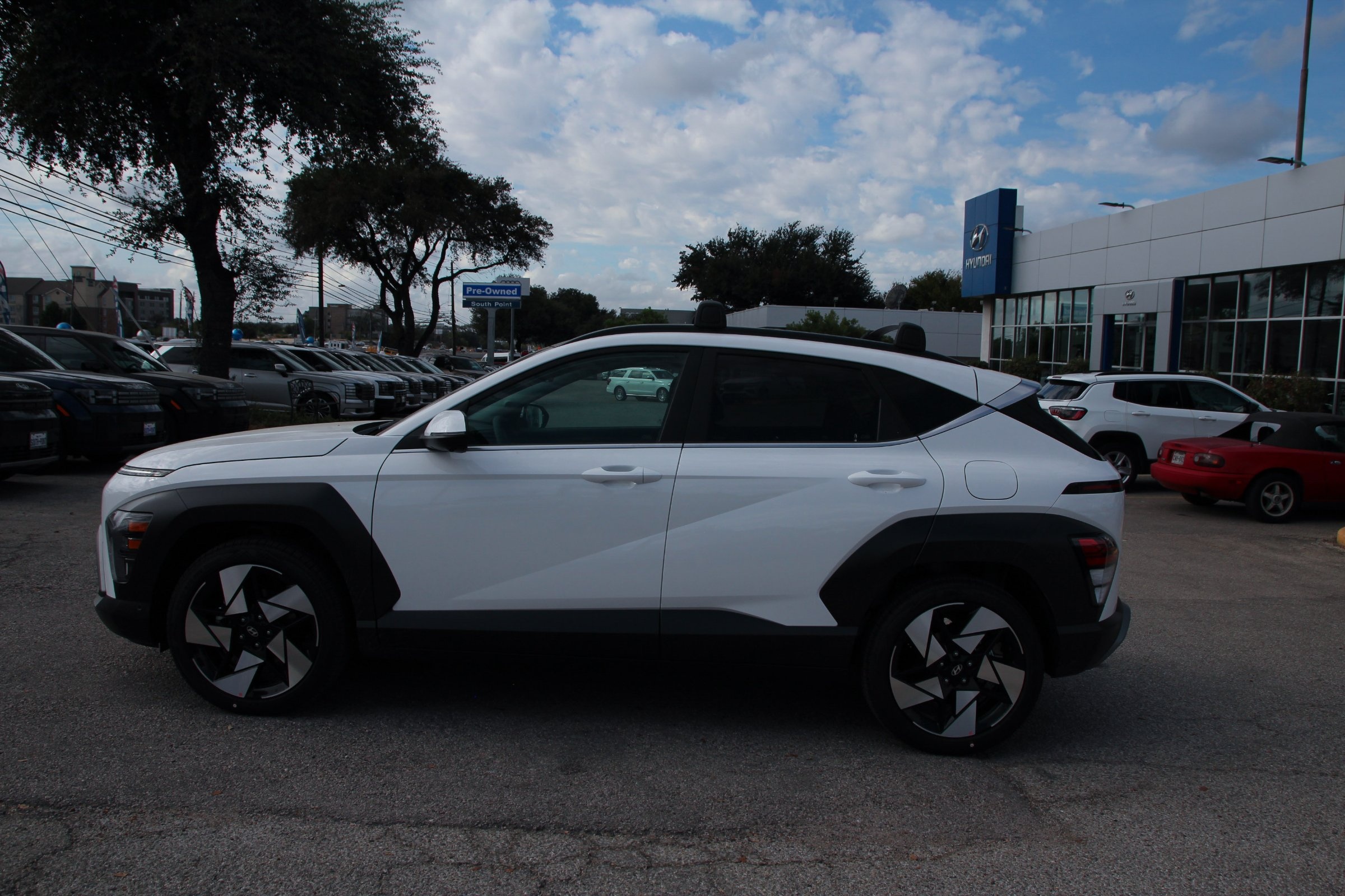 2026 Hyundai Kona Limited photo 3