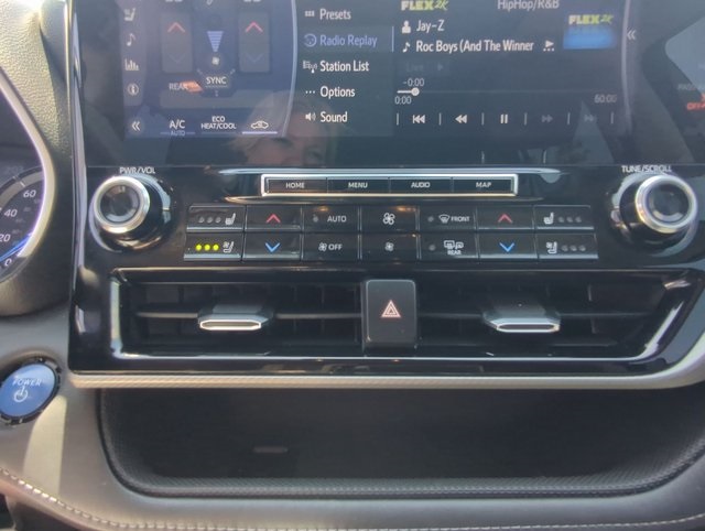 2020 Toyota Highlander Hybrid Platinum photo 17