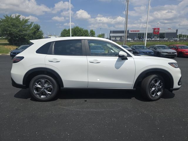 2026 Honda HR-V LX photo 8