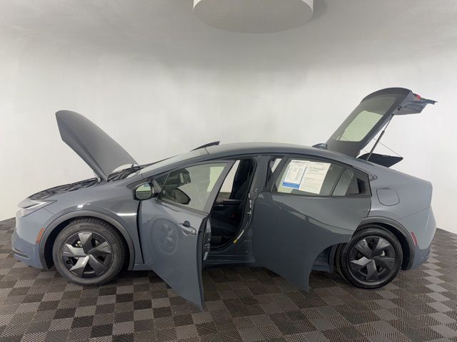 2024 Toyota Prius Limited photo 12
