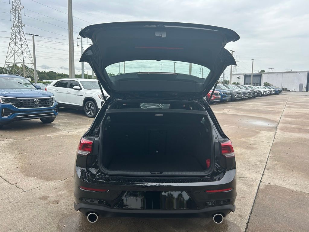 2025 Volkswagen Golf GTI S photo 32