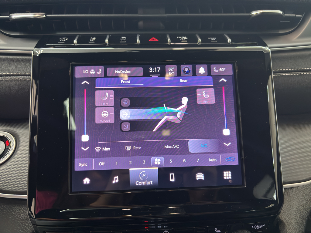 2025 Jeep Grand Cherokee Altitude X photo 21