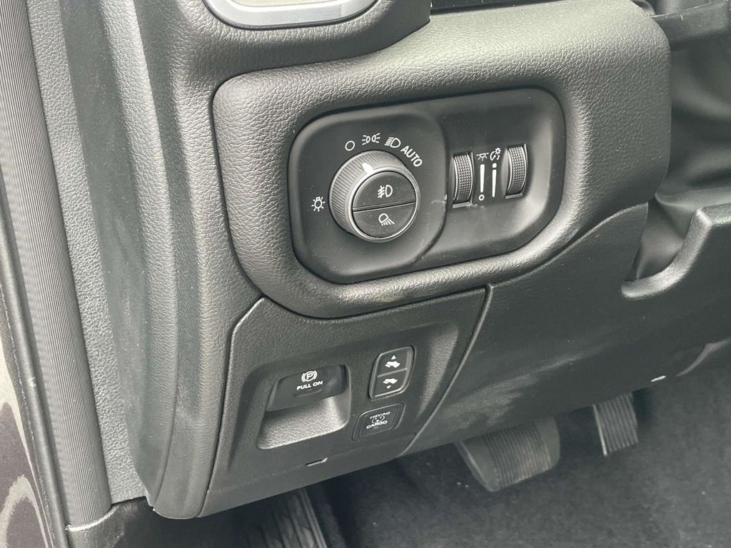 2026 Ram 1500 Laramie photo 24