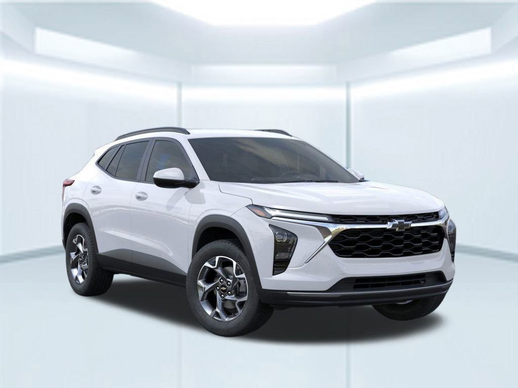 2025 Chevrolet Trax LT photo 6