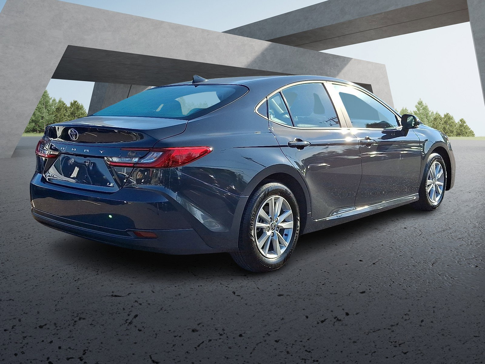 2025 Toyota Camry LE photo 4
