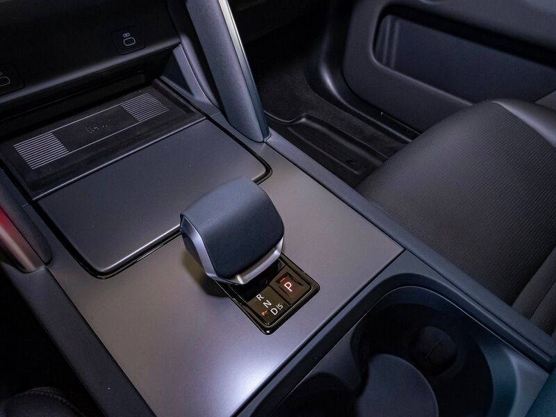 2025 Land Rover Discovery Sport S photo 25