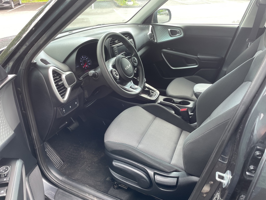 2022 Kia Soul LX photo 8