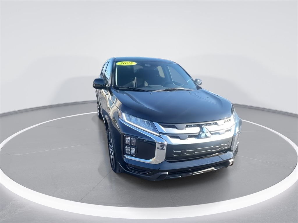 2025 Mitsubishi Outlander Sport ES photo 4