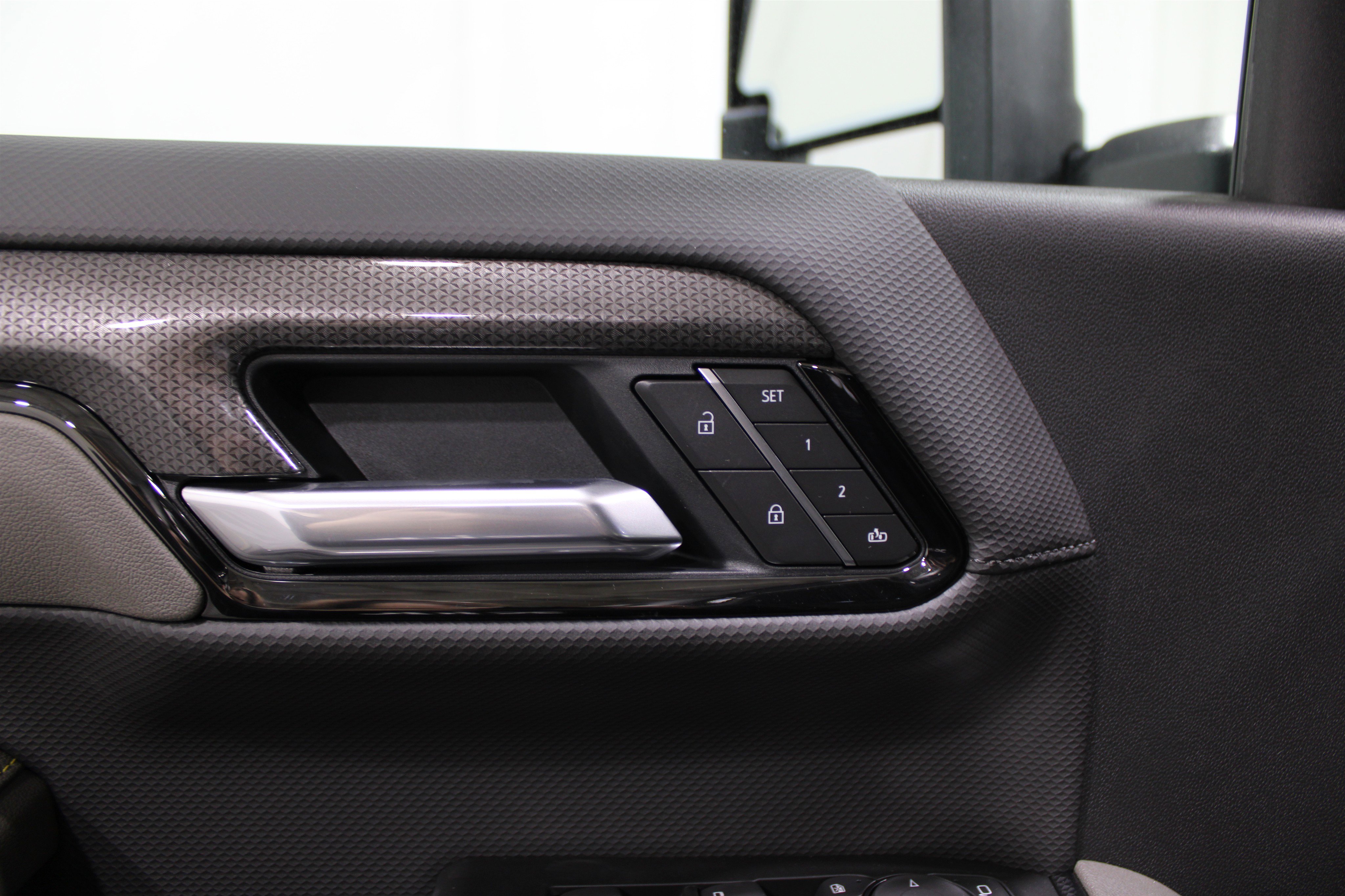 2025 Chevrolet Silverado 2500HD ZR2 photo 7