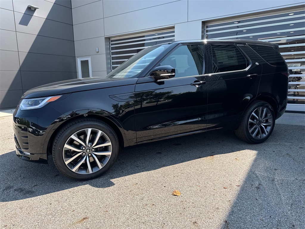 2025 Land Rover Discovery SE photo 3