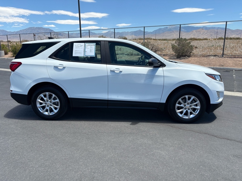 Used 2021 Chevrolet Equinox LS with VIN 2GNAXSEV3M6105362 for sale in Pahrump, NV
