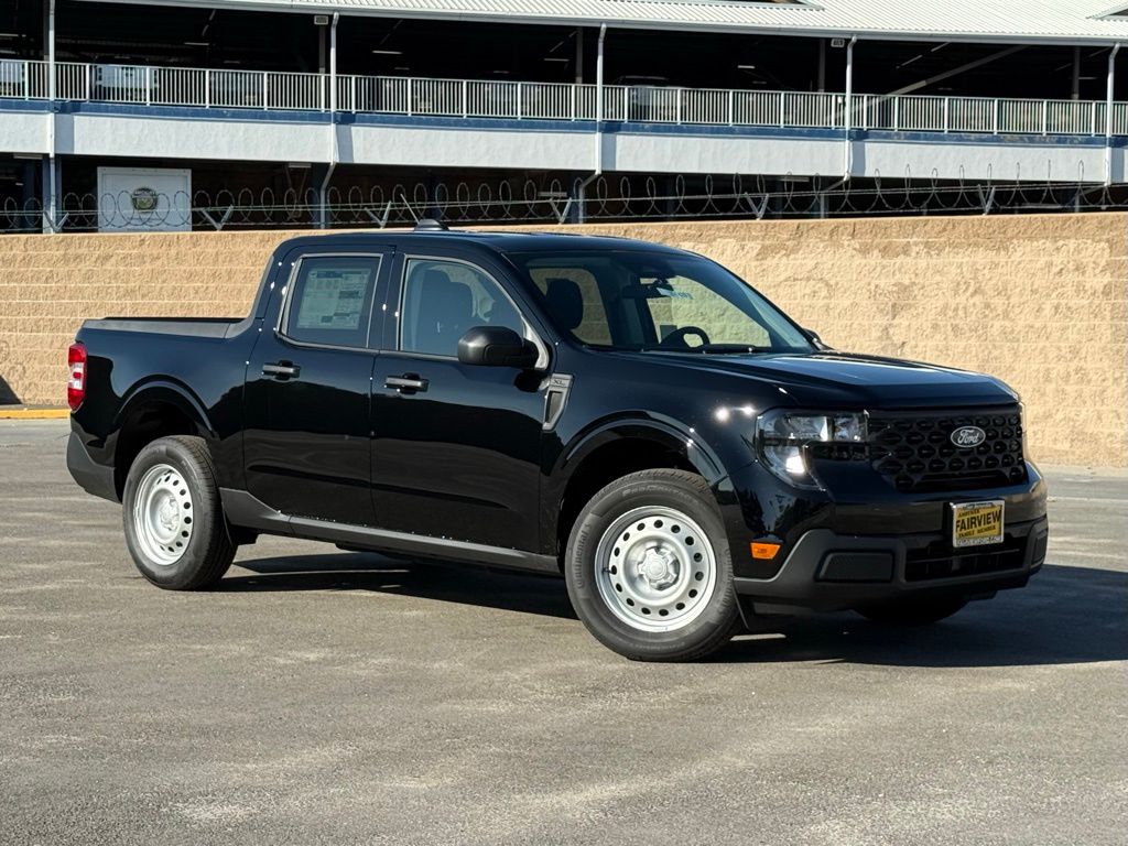 2025 Ford Maverick XL's photo