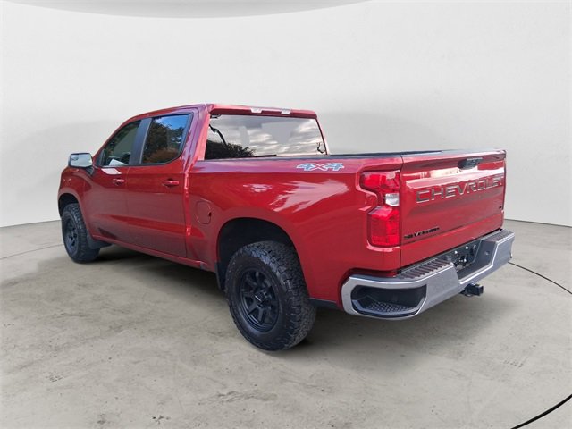 2023 Chevrolet Silverado LT photo 3