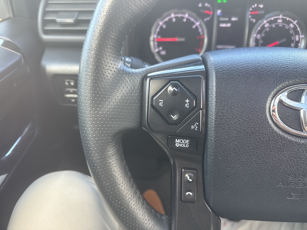 2022 Toyota 4Runner TRD Off-Road Premium photo 12