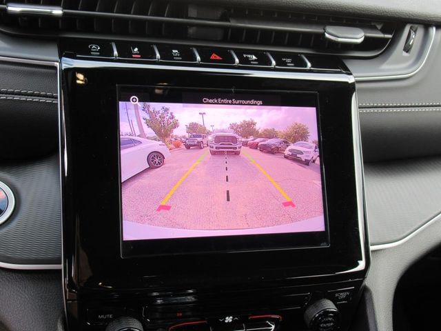2025 Jeep Grand Cherokee Laredo photo 23