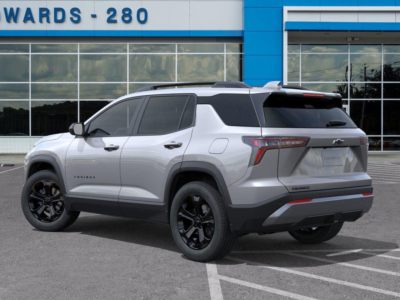 2026 Chevrolet Equinox LT photo 2