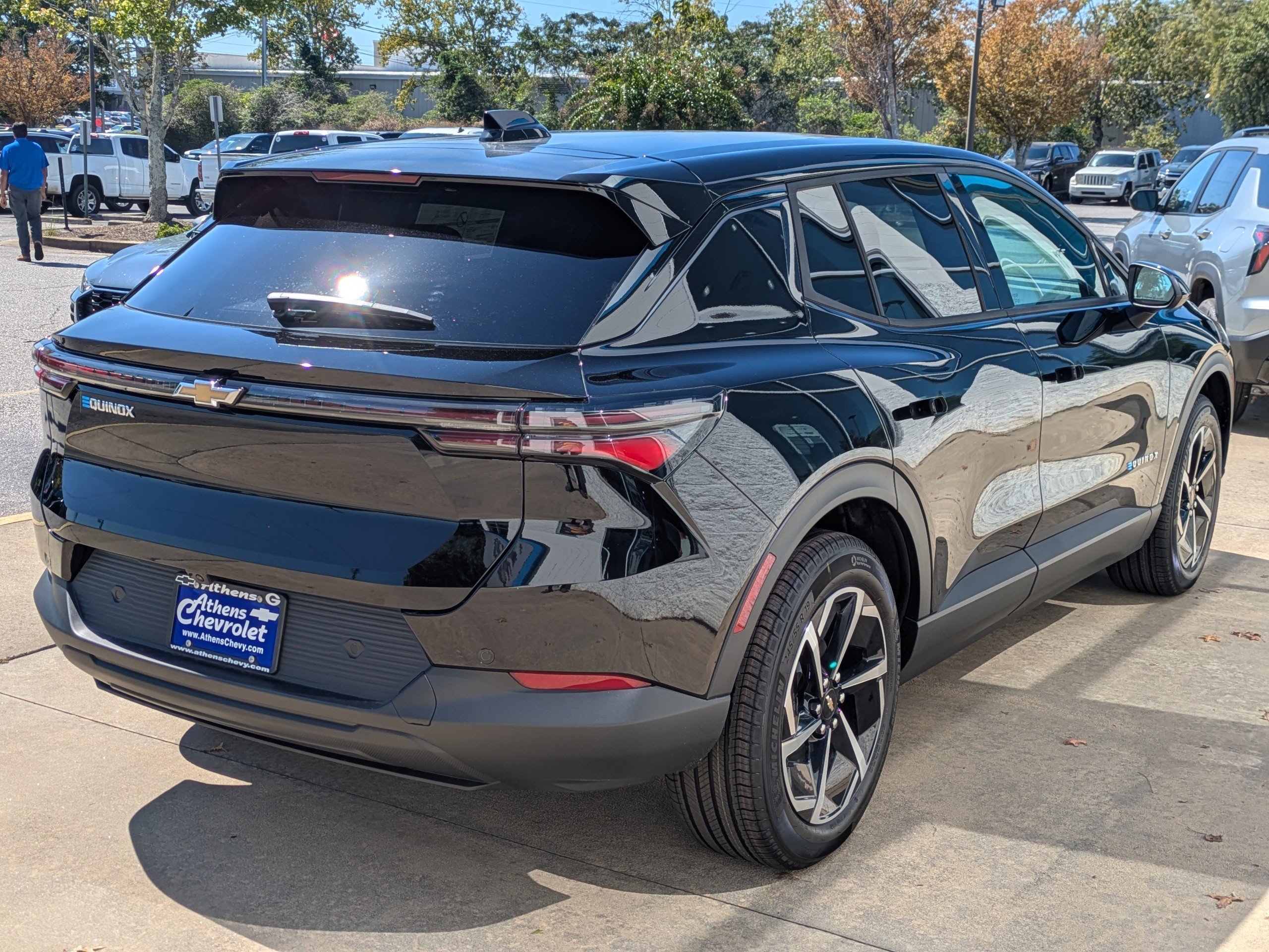 2026 Chevrolet Equinox EV 1LT photo 3