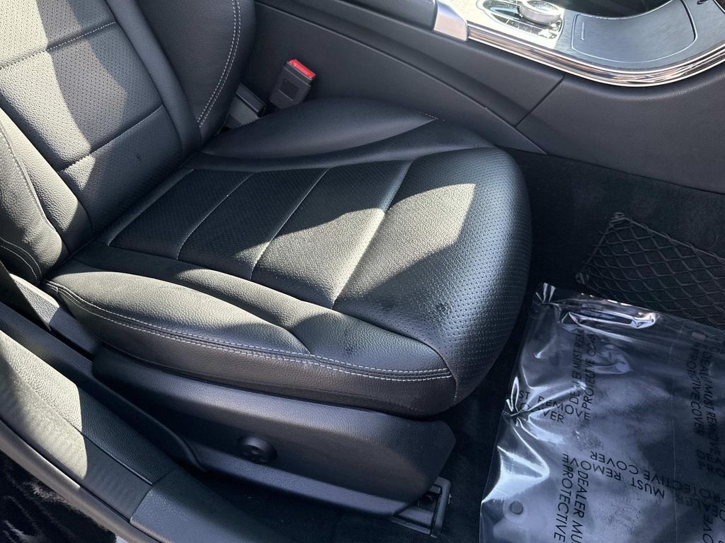 2019 Mercedes Benz C 300 photo 22
